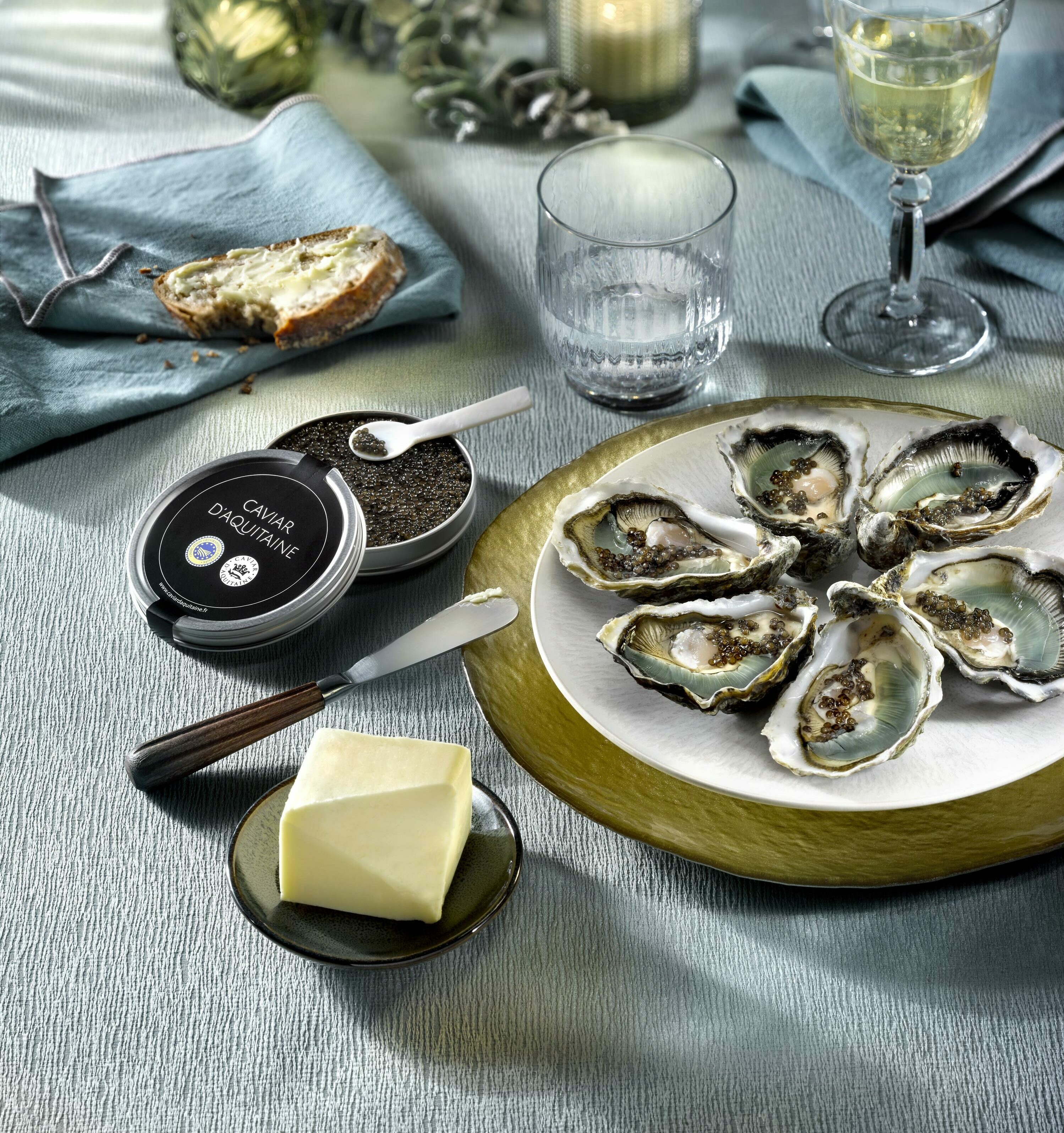 Huîtres Marennes Oléron au Caviar d&rsquo;Aquitaine et tartine de Beurre Charentes-Poitou