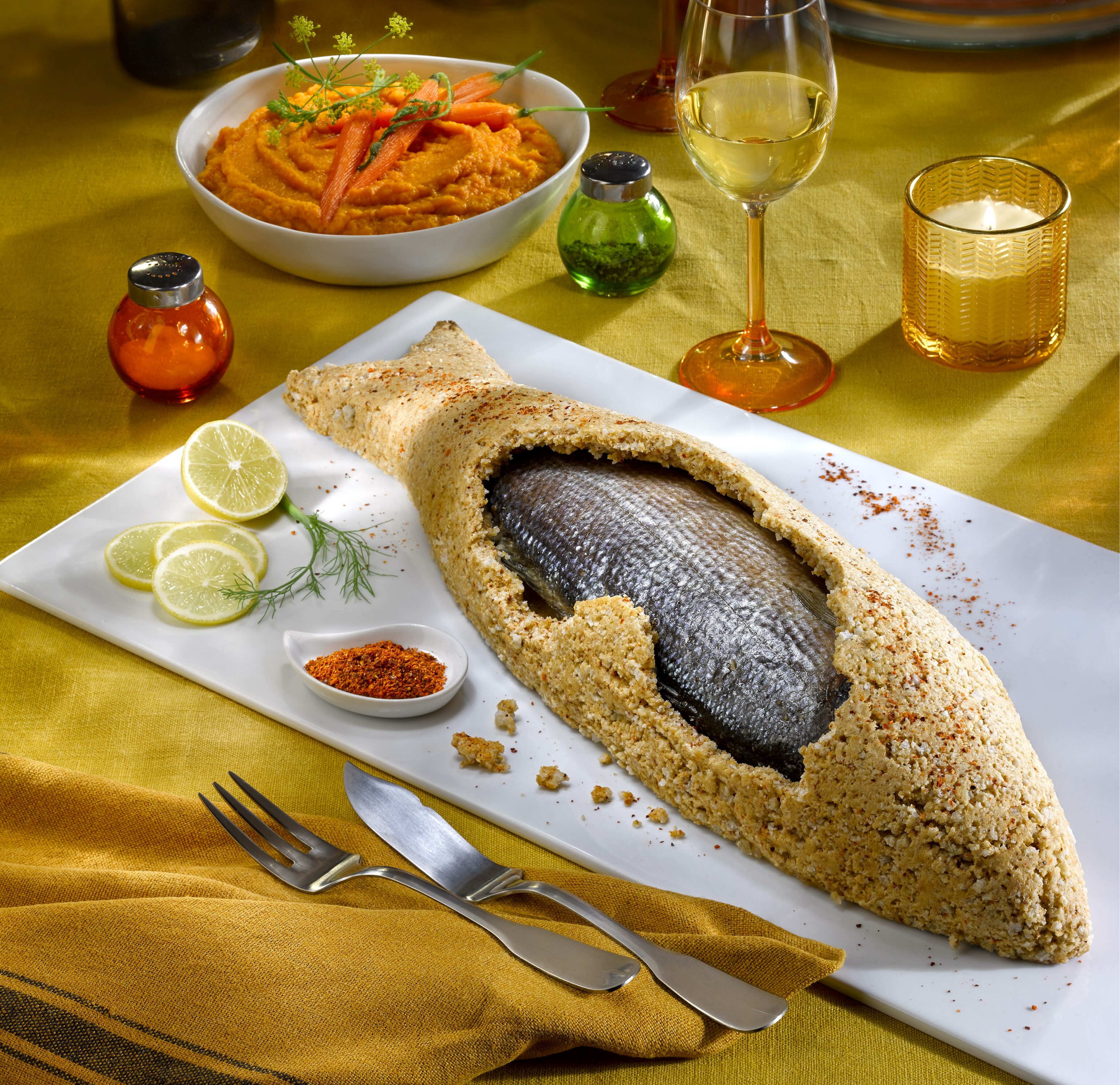 Bar de ligne en croûte de Sel de l’Ile de Ré et Piment d’Espelette