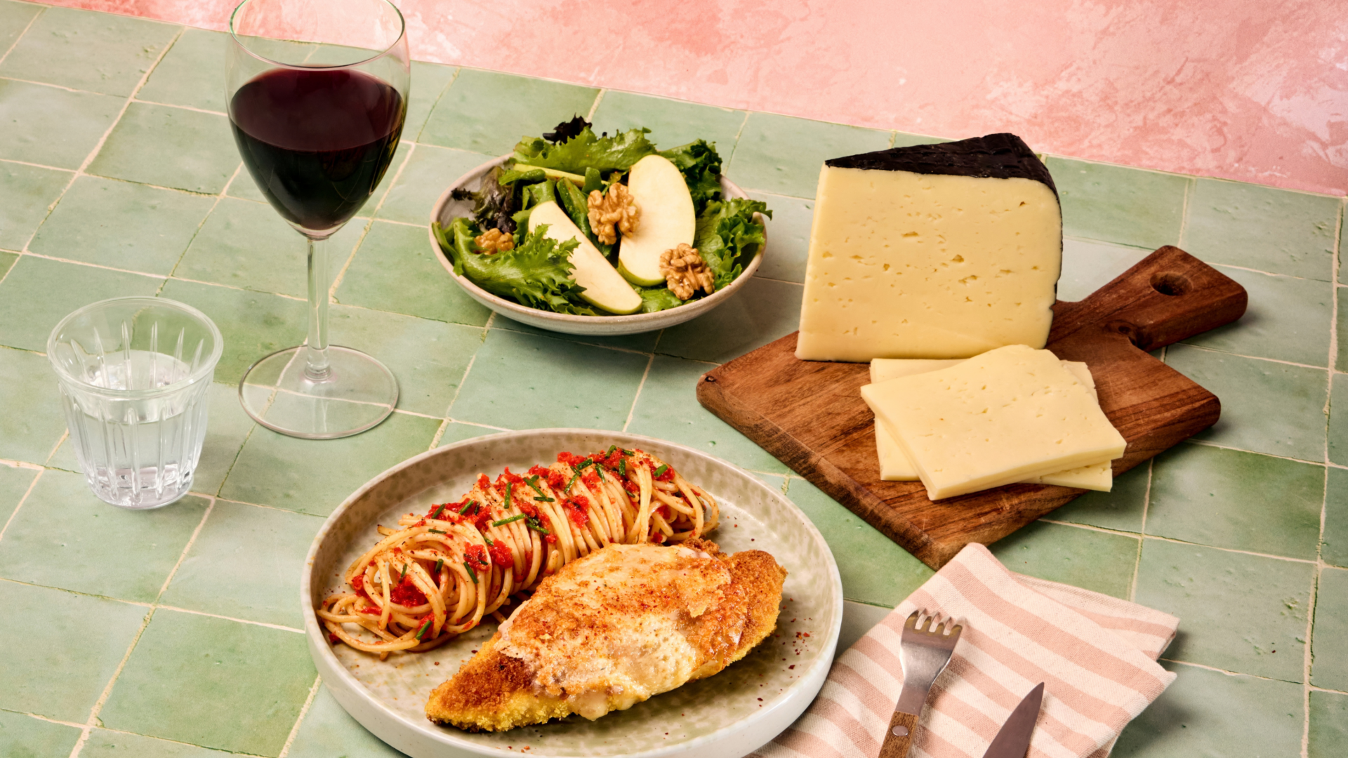 Poulet gratiné à la Tomme des Pyrénées et spaghettis à la sauce tomate maison